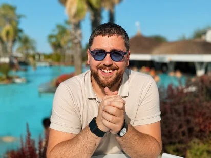 אורי — א.א הדברות